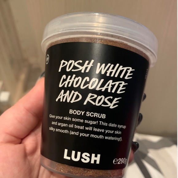 Lush posh white chocolate and rose body scrub - Picture 1 of 1